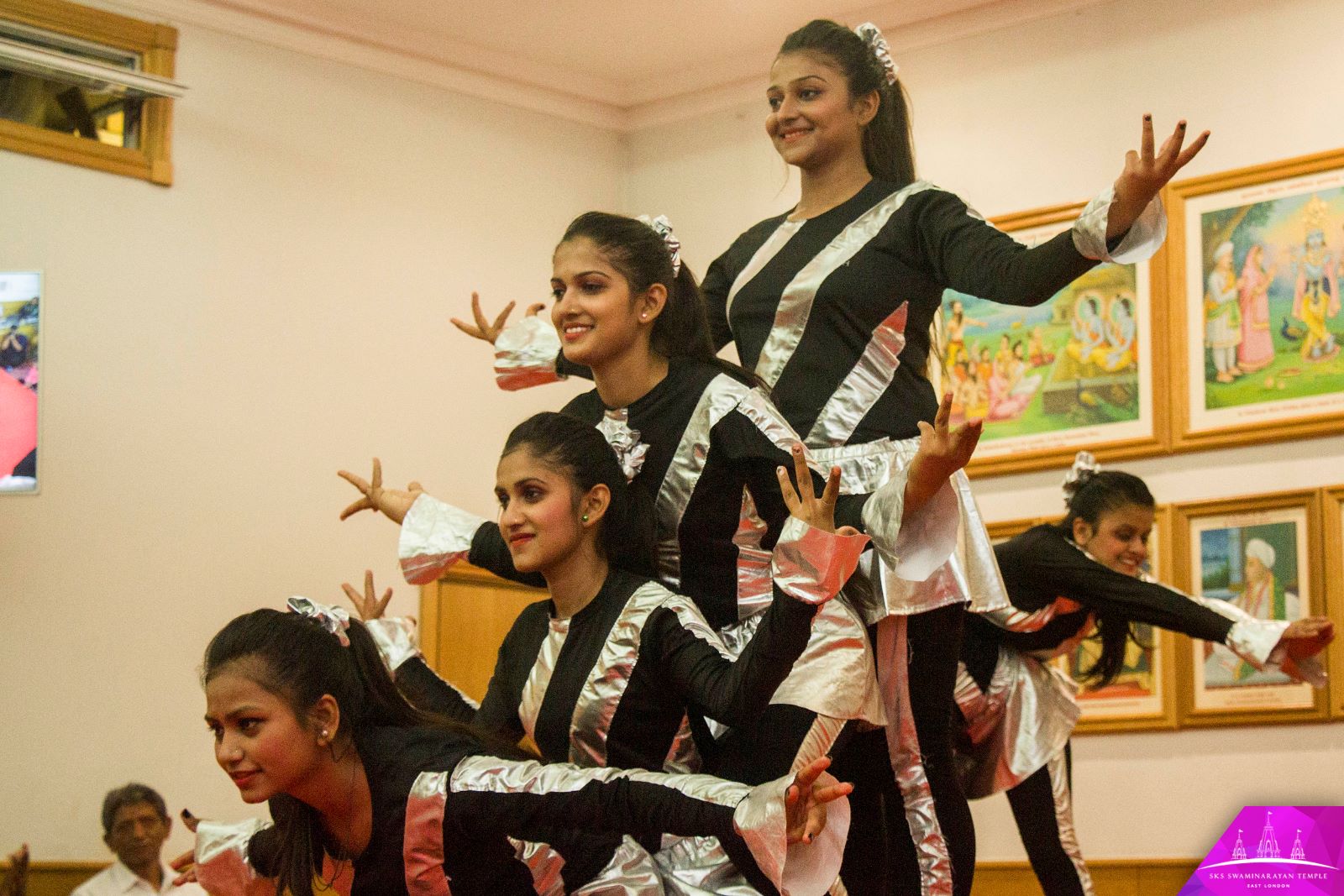 ©1987-2017 SKS Swaminarayan Temple East London